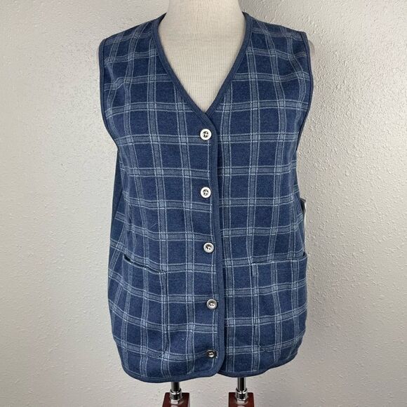 NWT Chaus Sport Sleeveless Cardigan Sweater Vest and Matching Shorts Size S - Picture 1 of 10